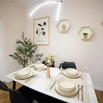 Matisse No23 - Luxury One Bedroom With Parking דירה טיראנה