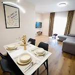 Matisse No23 - Luxury One Bedroom With Parking דירה