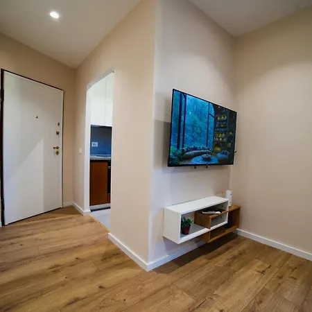 Matisse No23 - Luxury One Bedroom With Parking Tirana