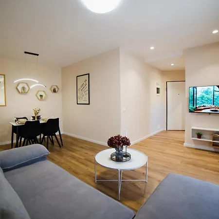 Matisse No23 - Luxury One Bedroom With Parking Tirana