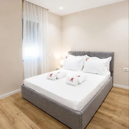 Matisse No12 - Luxury One Bedroom With Parking *