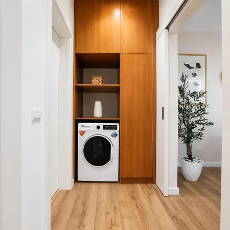 Matisse No23 - Luxury One Bedroom With Parking Tirana