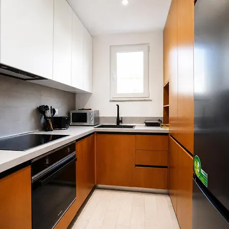 Matisse No23 - Luxury One Bedroom With Parking Tirana